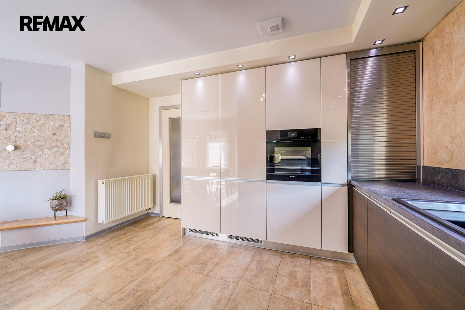 Prodej domu 200 m² s pozemkem 1 161 m² — photo 4