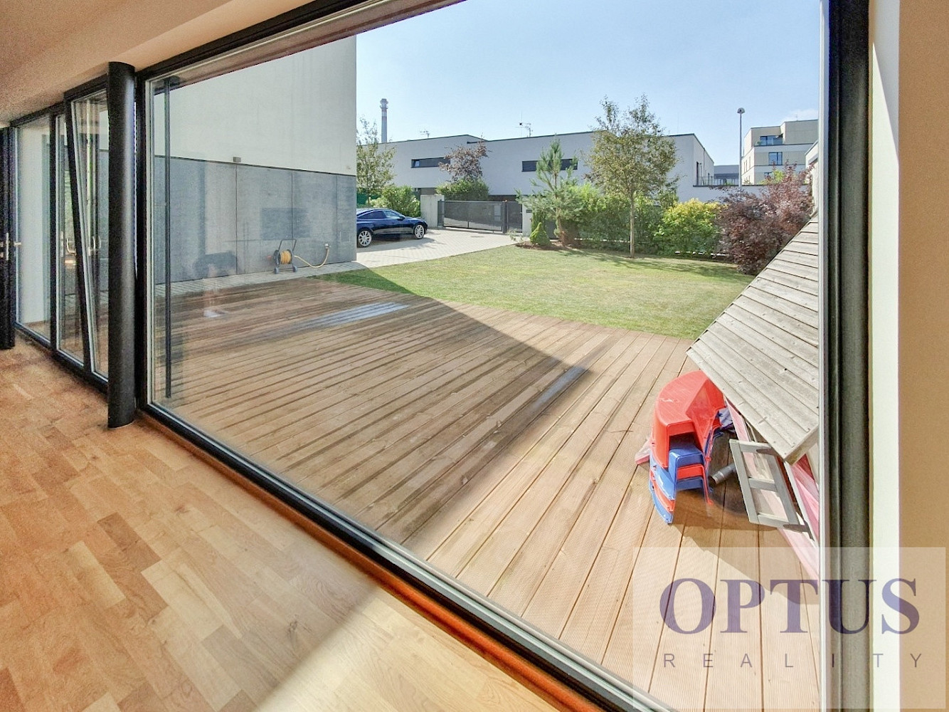 Pronájem domu 182 m² s pozemkem 453 m² — photo 2