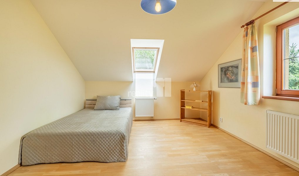 Prodej domu 200 m² s pozemkem 1 008 m², Kamenice – náhled fotky 25