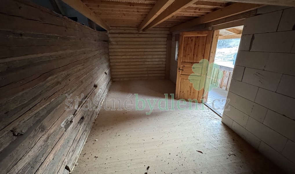 Prodej domu 230 m² s pozemkem 2 028 m², Volfartice – náhled fotky 17