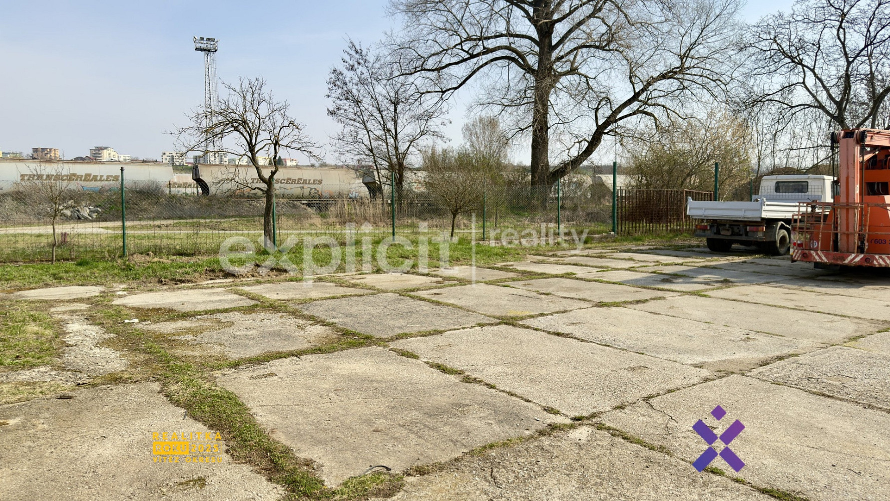 Pronájem komerčního pozemku 100 m² — photo 2