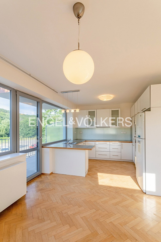 Pronájem domu 230 m² s pozemkem 485 m² — photo 4
