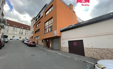 Prodej garážového stání, 11 m2, Praha 5 - Košíře, ul. Tůmova, Tůmova, Praha 5 - Košíře