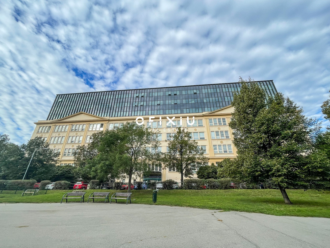 Pronájem kanceláře 400 m² – fotografie 2