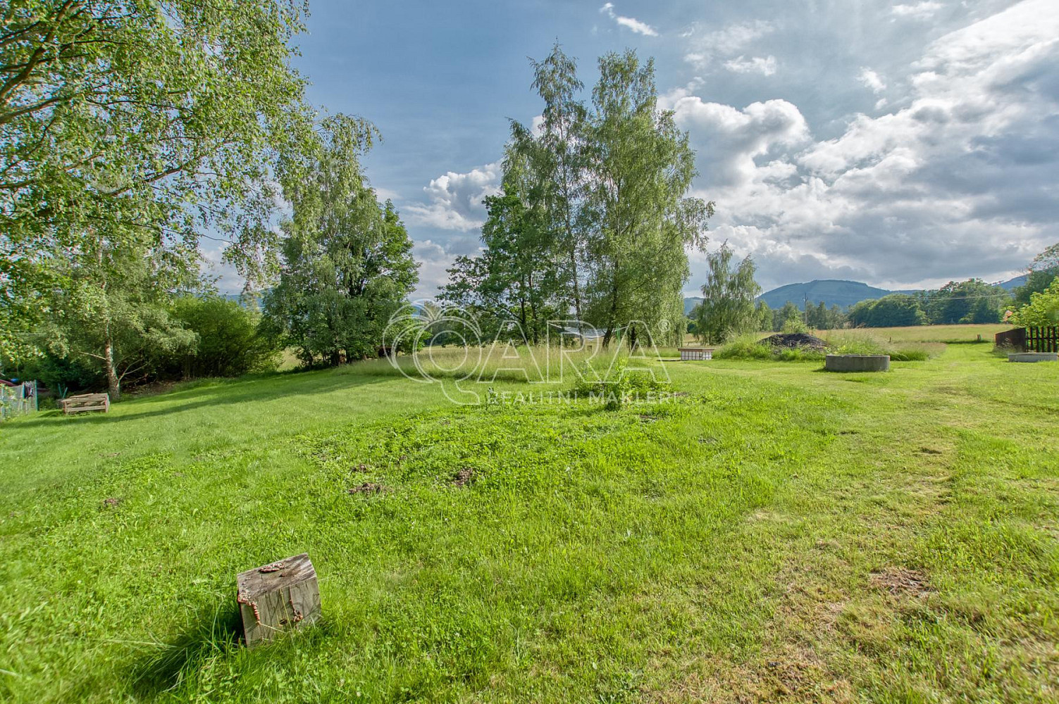 Prodej stavebního pozemku 3 674 m² – fotografie 4