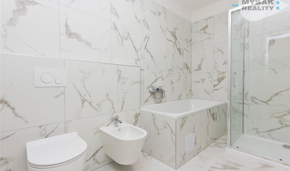 Prodej bytu 4+kk 148 m², Kladno – náhled fotky 7