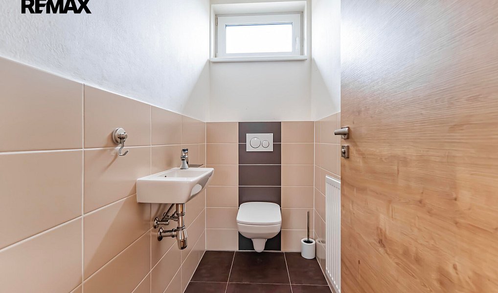 Prodej domu 180 m² s pozemkem 679 m², Veleň – náhled fotky 22