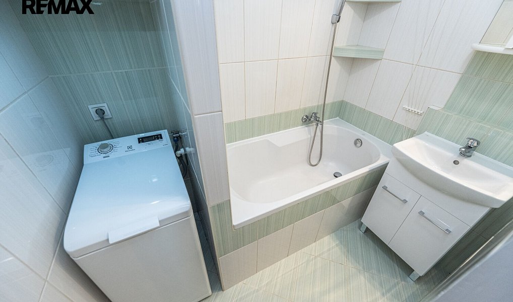 Pronájem bytu 2+kk 44 m², Praha – náhled fotky 10