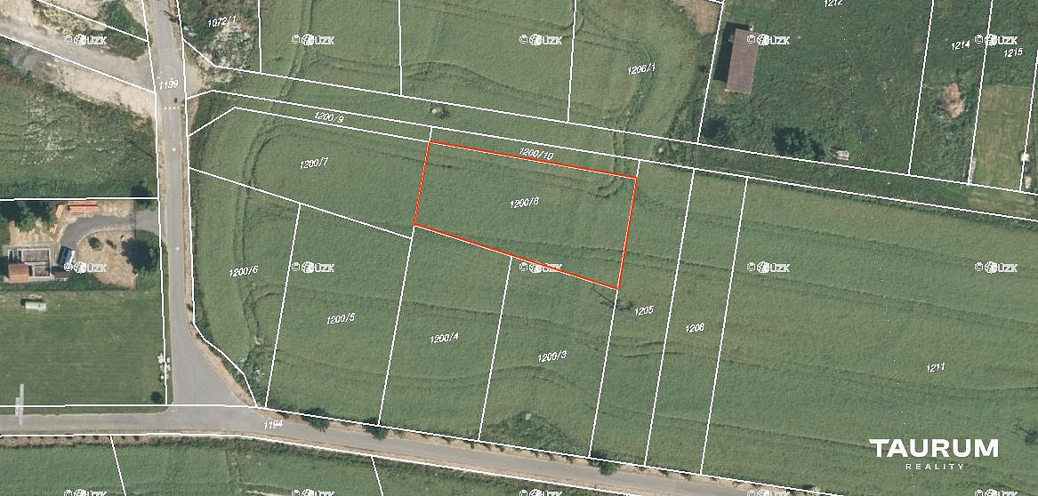 Prodej stavebního pozemku 988 m² – fotografie 3