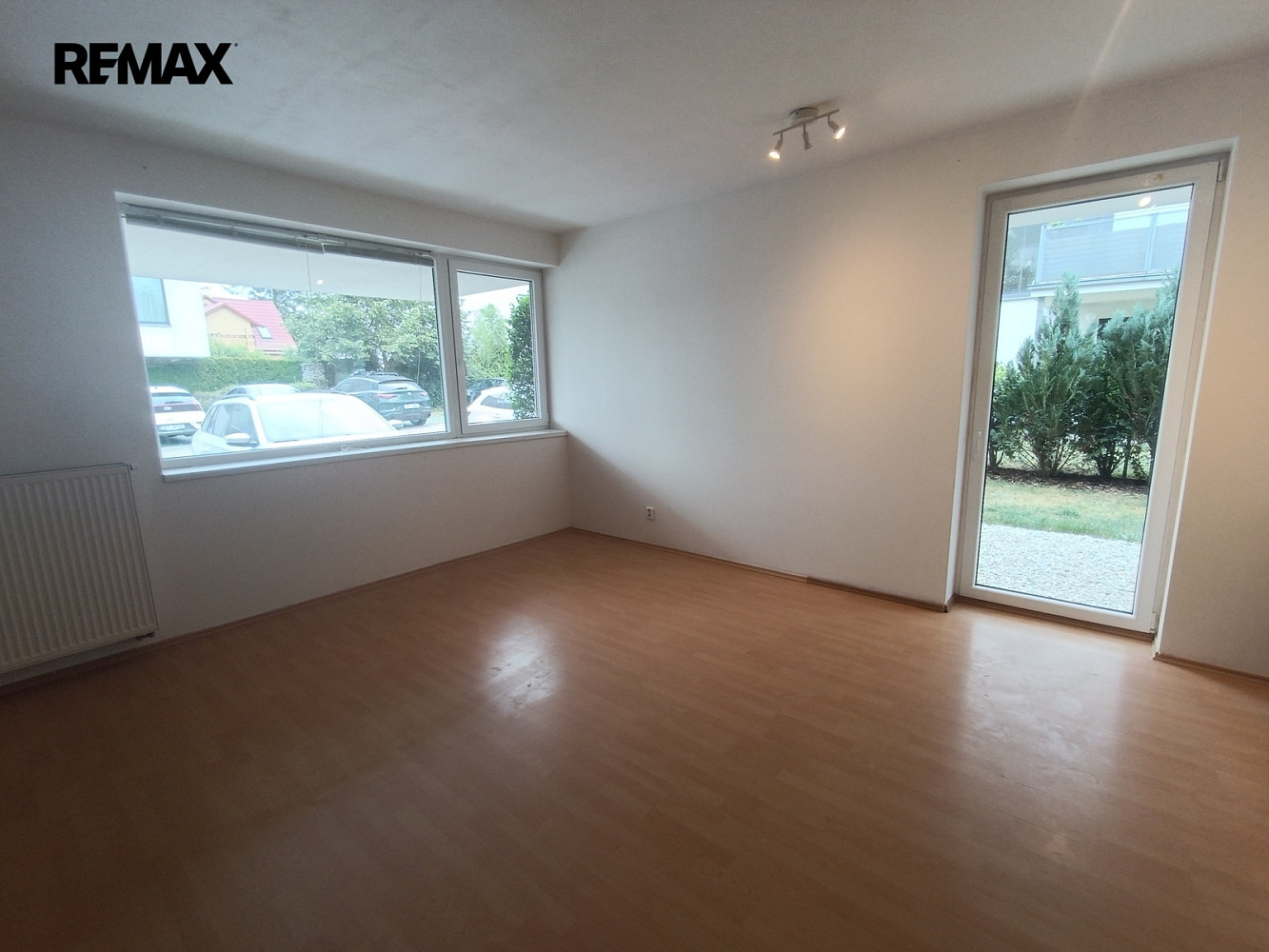 Pronájem bytu 1+kk 39 m² — photo 2