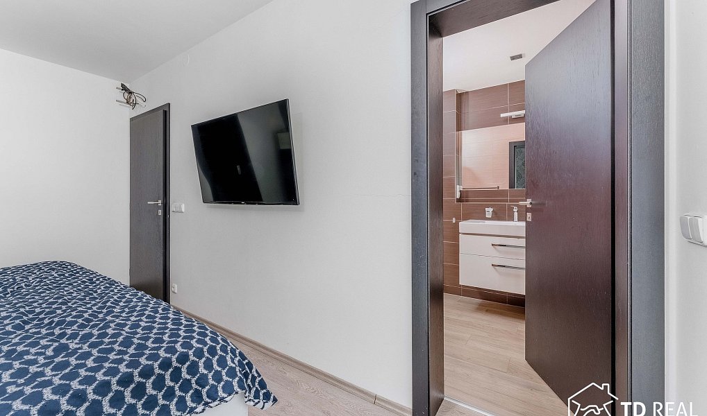 Prodej domu 228 m² s pozemkem 380 m², Brno – náhled fotky 22