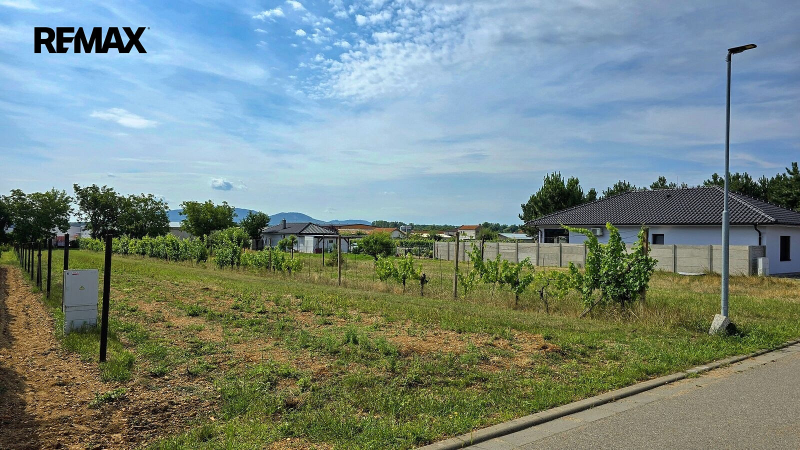 Prodej stavebního pozemku 845 m²