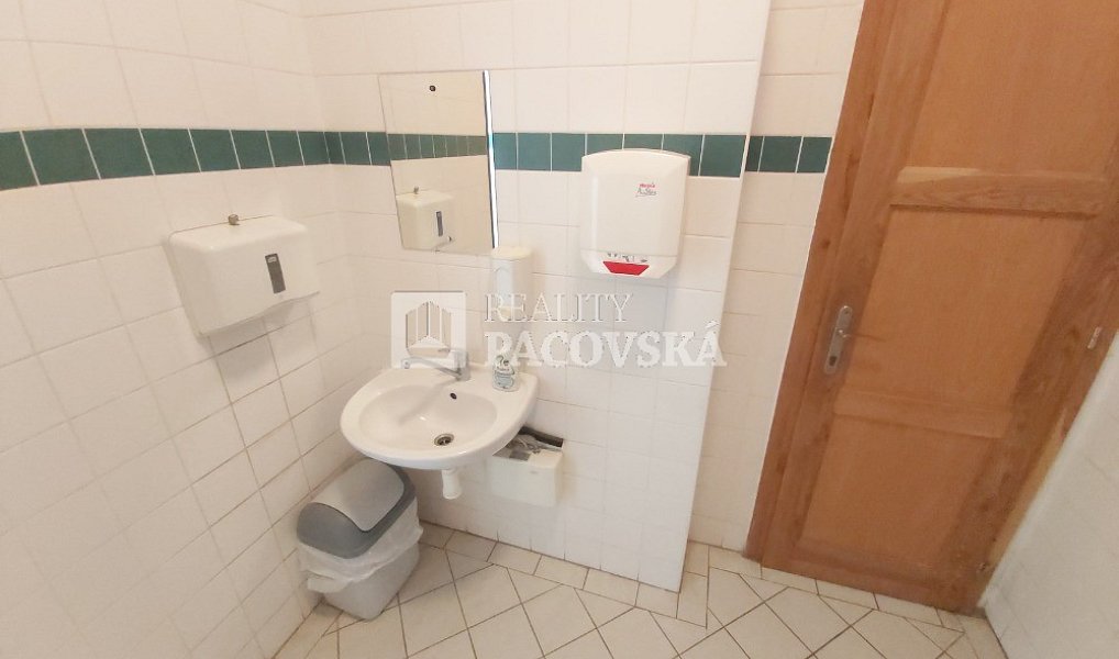 Pronájem kanceláře 146 m², Ústí nad Labem – náhled fotky 14