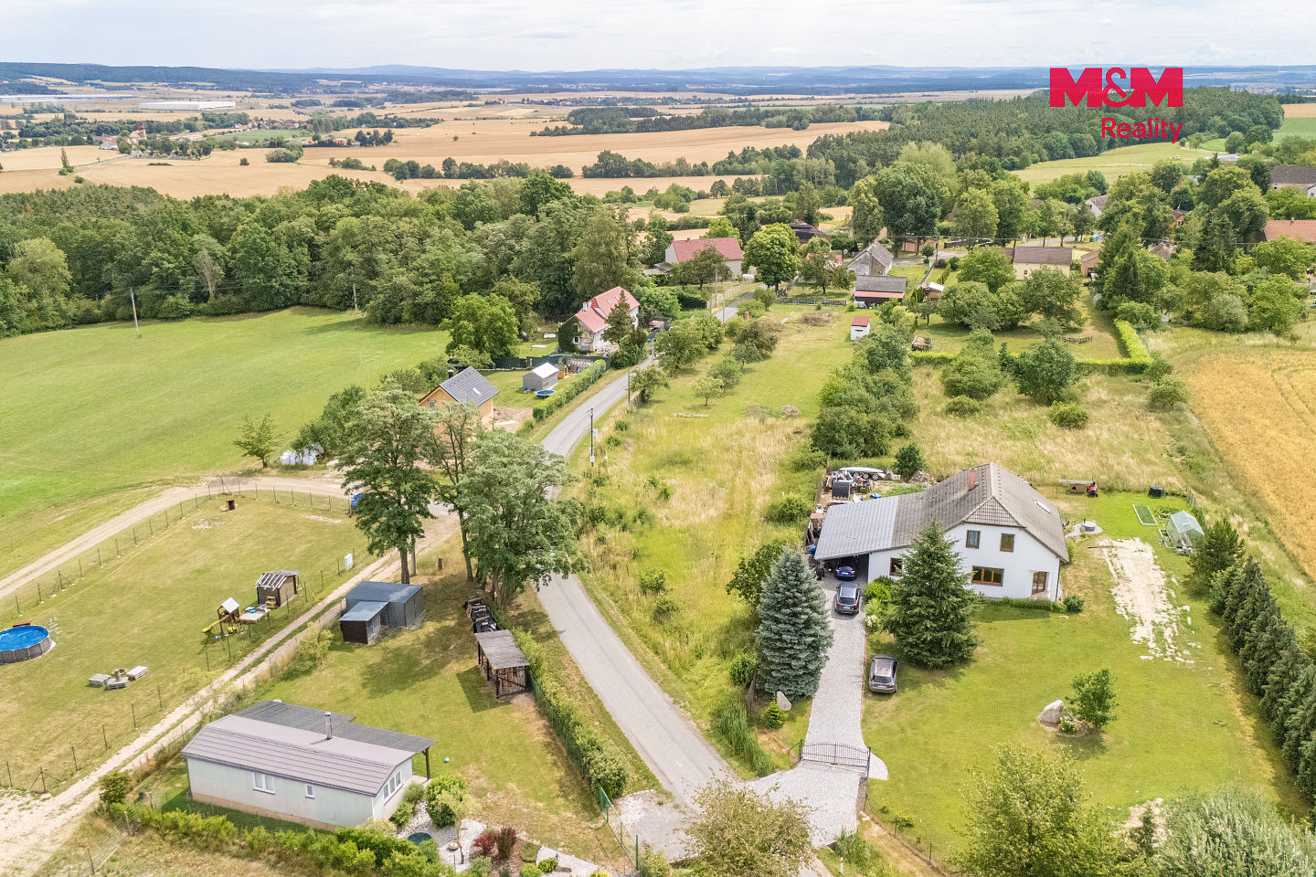 Prodej stavebního pozemku 1 176 m² – pohled 4