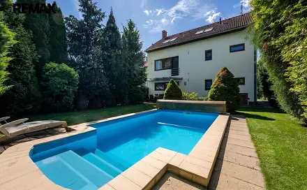 Prodej domu 255 m² s pozemkem 671 m², Brno