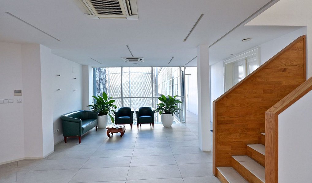 Pronájem kanceláře 256 m², Praha – náhled fotky 3
