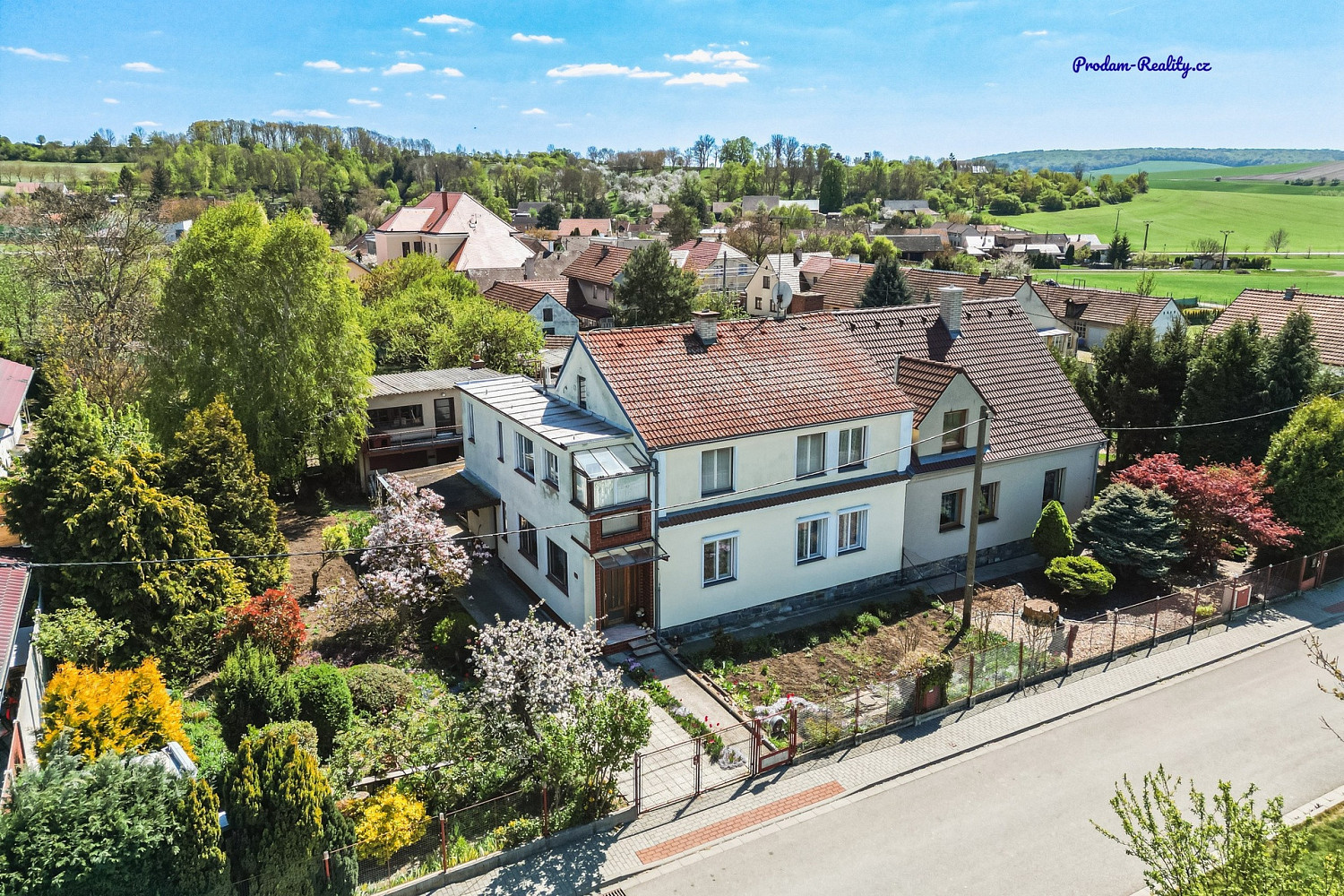 Prodej domu 250 m² s pozemkem 1 580 m²