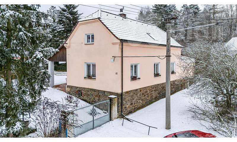 Prodej domu 170 m² s pozemkem 2 013 m²