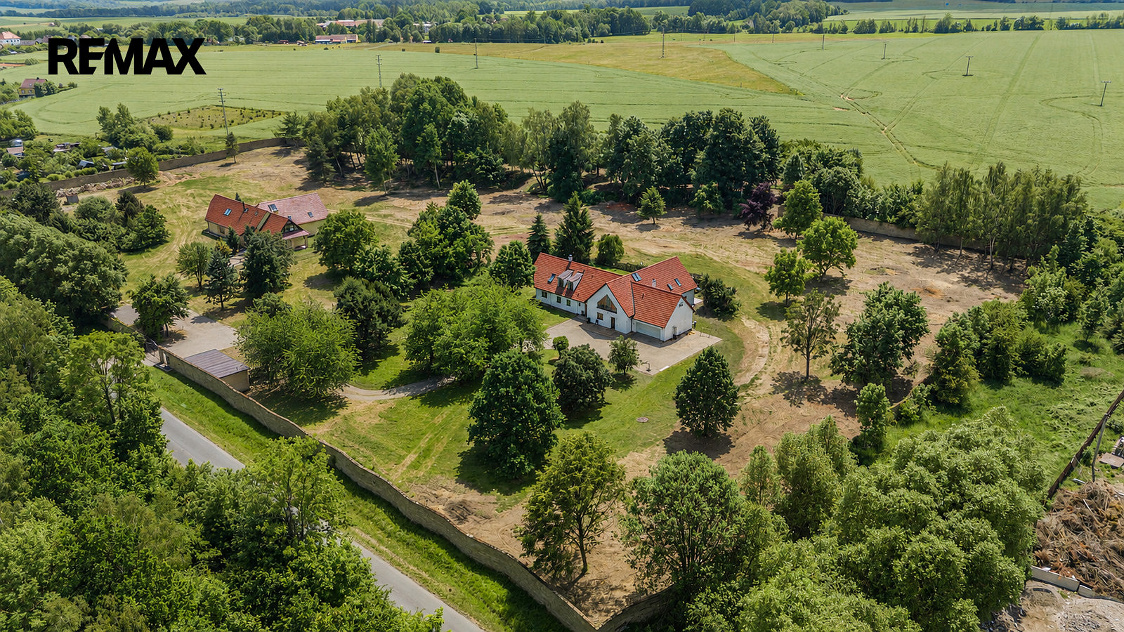 Prodej stavebního pozemku 32 000 m² – fotografie 3