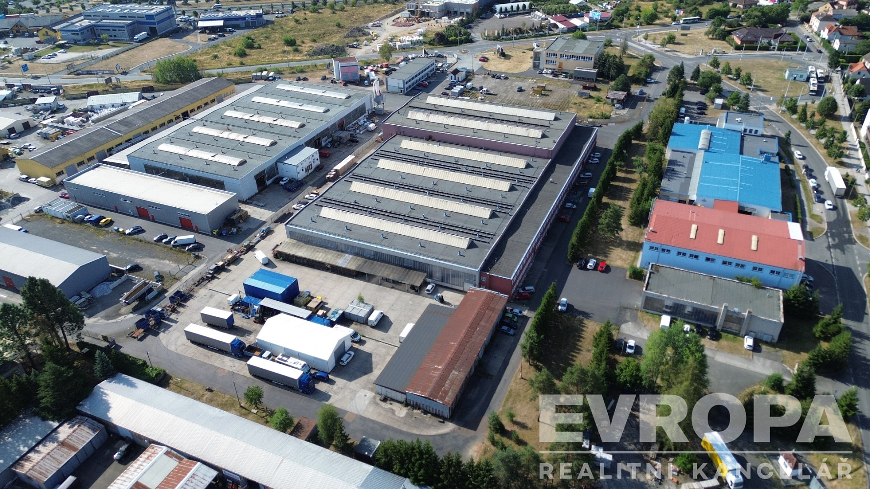 Pronájem výrobních prostor 2 000 m² – fotografie 2