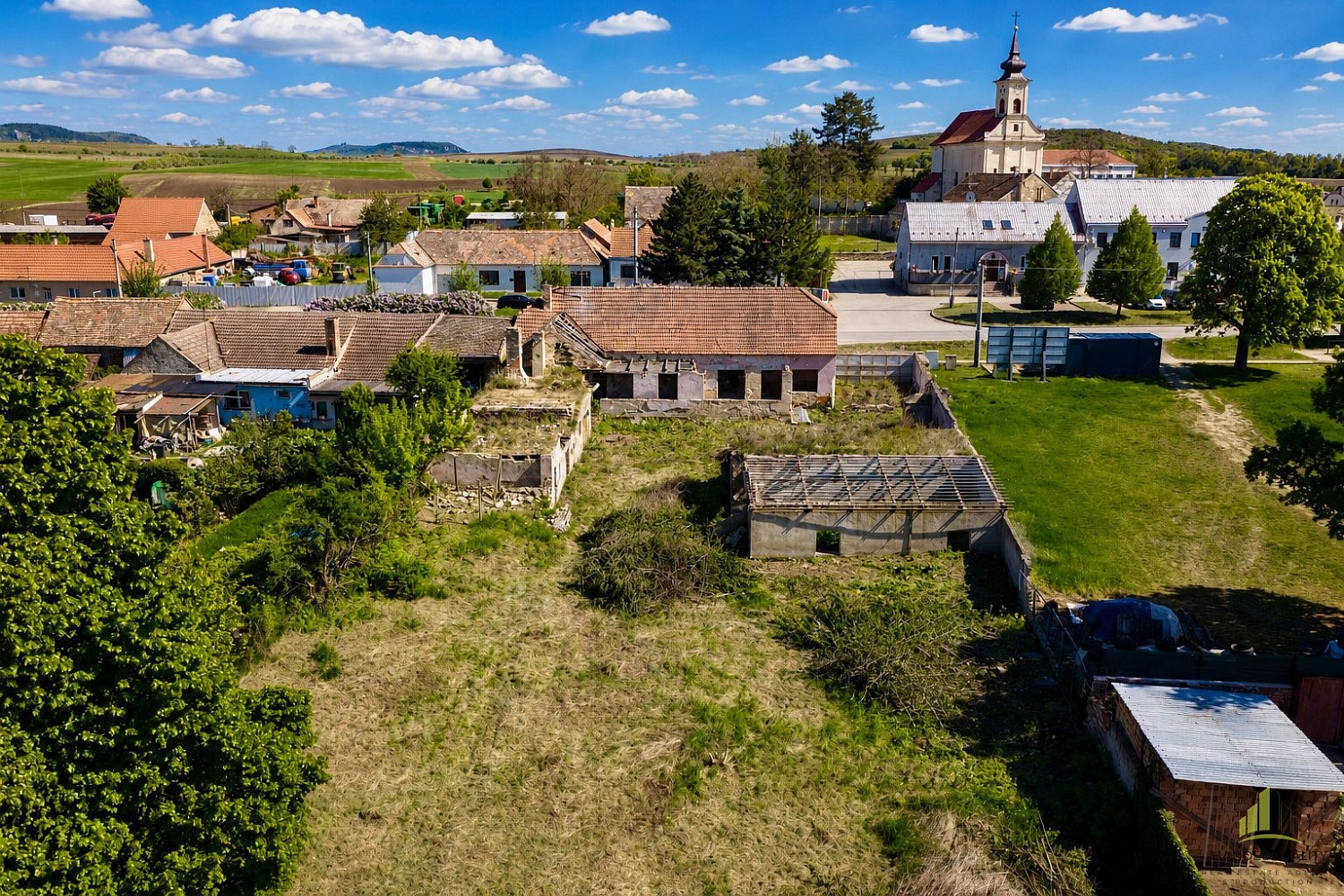 Prodej stavebního pozemku 1 730 m²