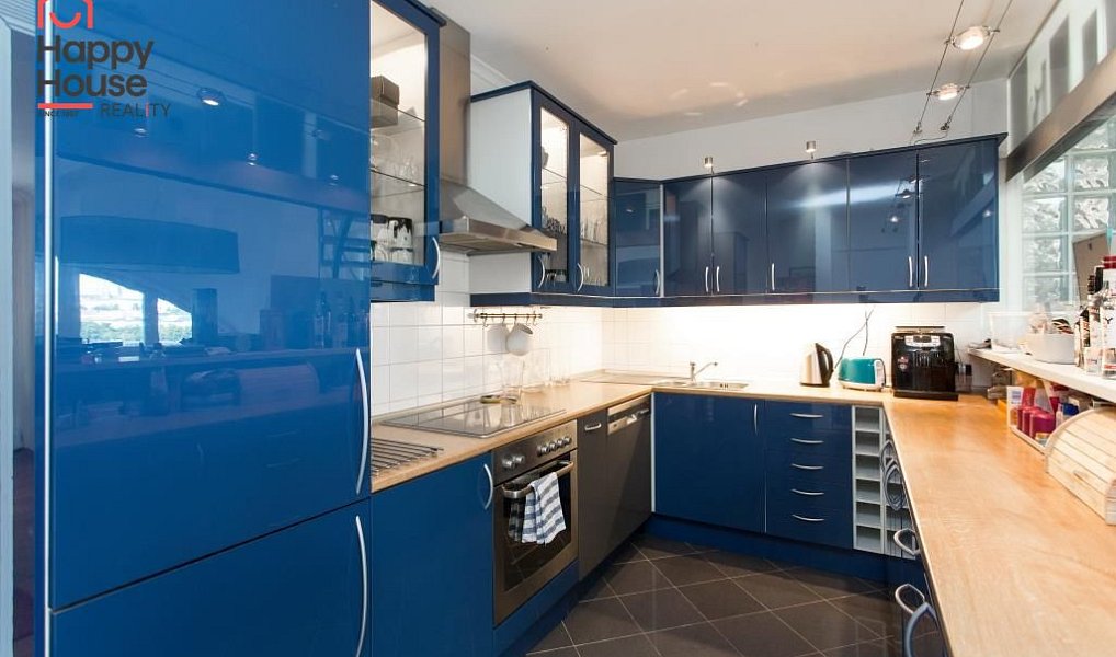 Pronájem bytu 5+kk 250 m², Praha – náhled fotky 9