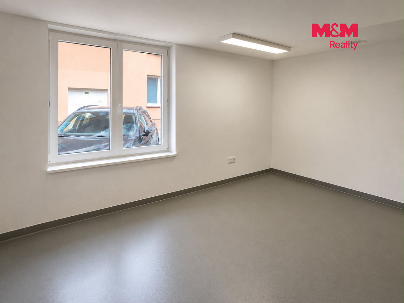 Pronájem obchodních prostor 181 m² – fotografie 3
