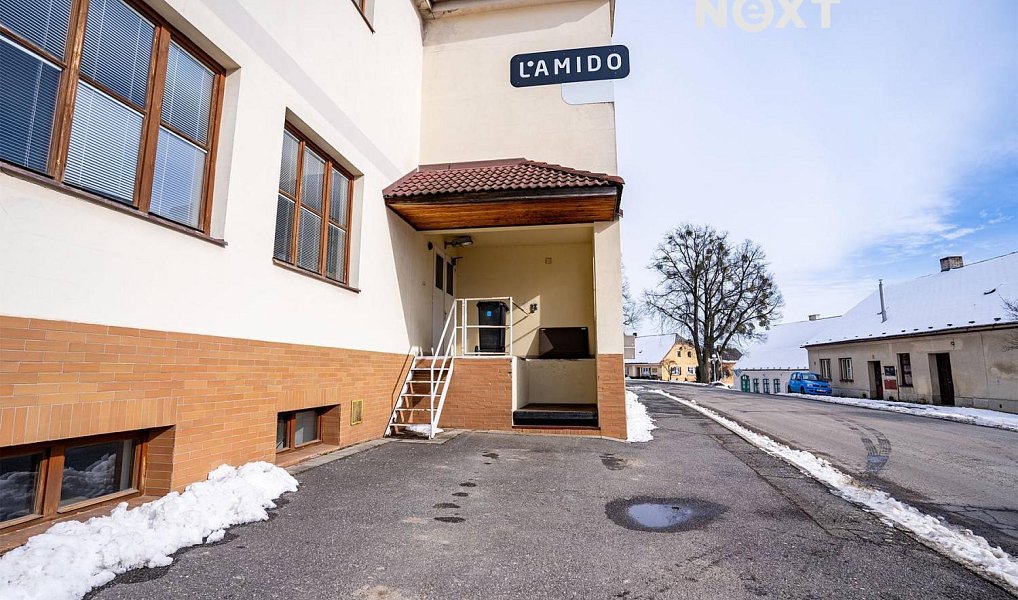 Prodej výrobních prostor 2 000 m², Sebranice – náhled fotky 5