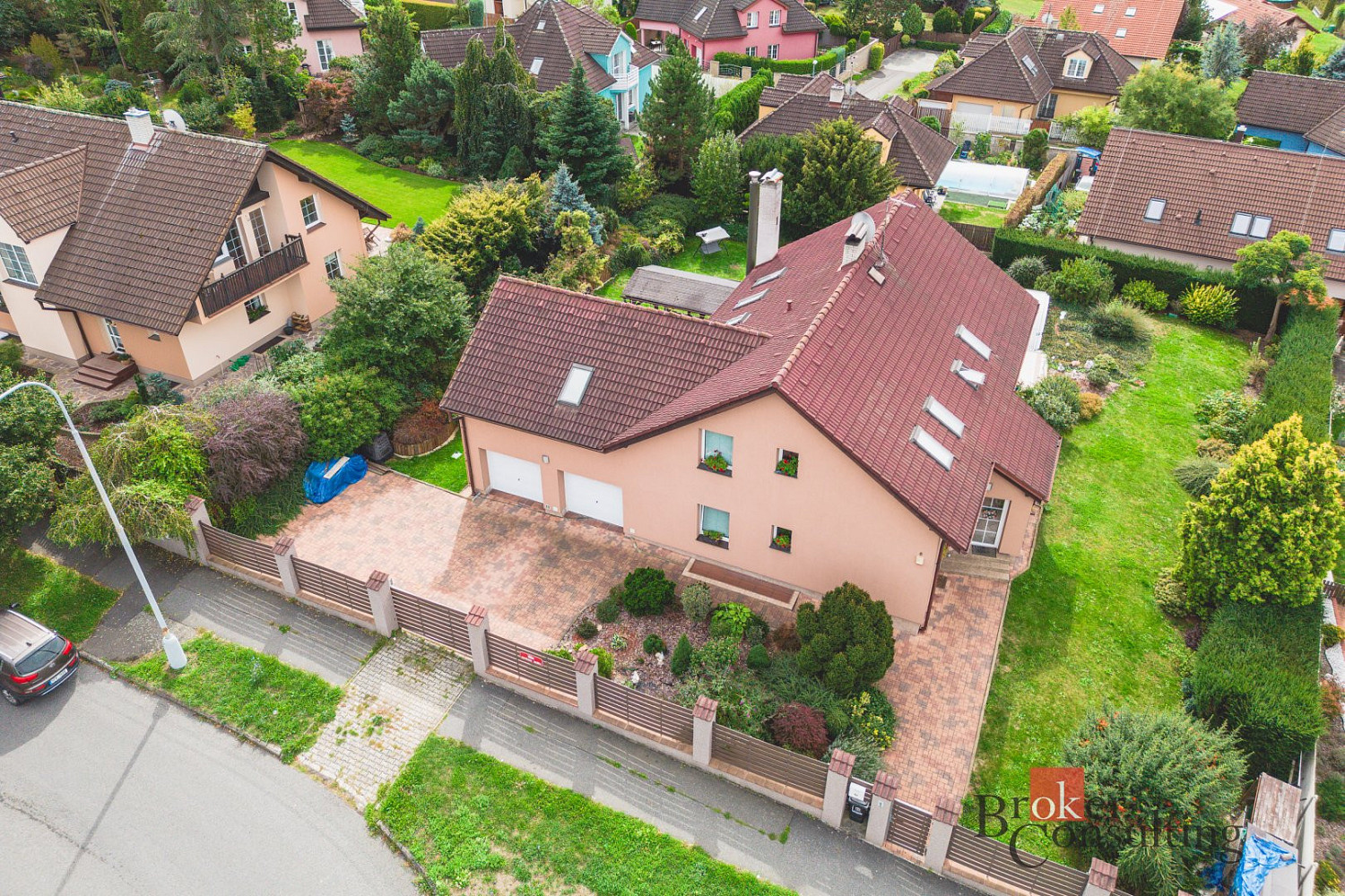 Prodej domu 322 m² s pozemkem 1 262 m² – fotografie 2