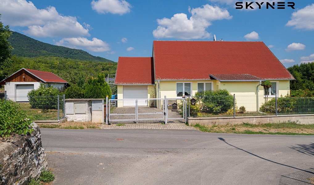 Prodej domu 147 m² s pozemkem 2 003 m², Žitenice – náhled fotky 2