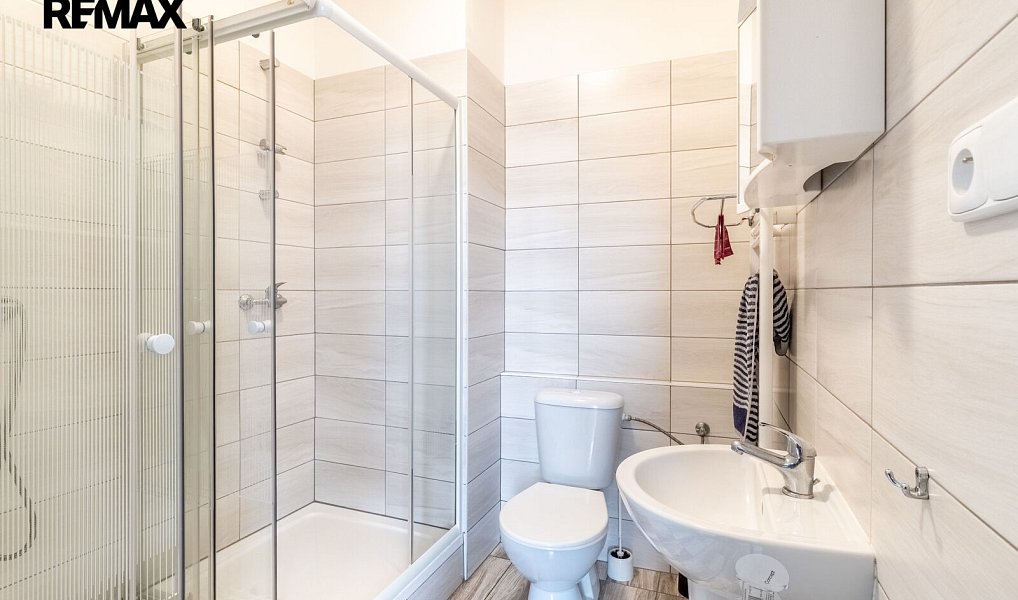 Prodej domu 233 m² s pozemkem 121 m², Praha – náhled fotky 13