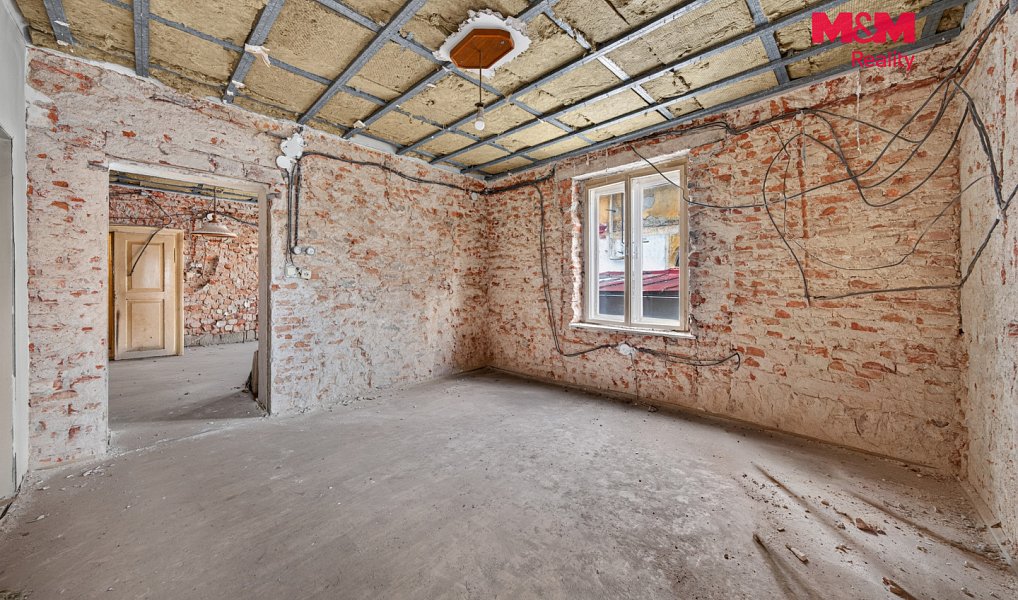 Prodej domu 340 m² s pozemkem 431 m², Studená – náhled fotky 8