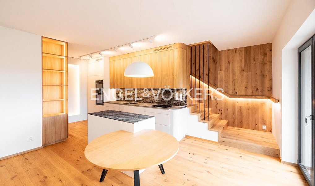 Pronájem domu 141 m² s pozemkem 301 m², Praha – náhled fotky 4
