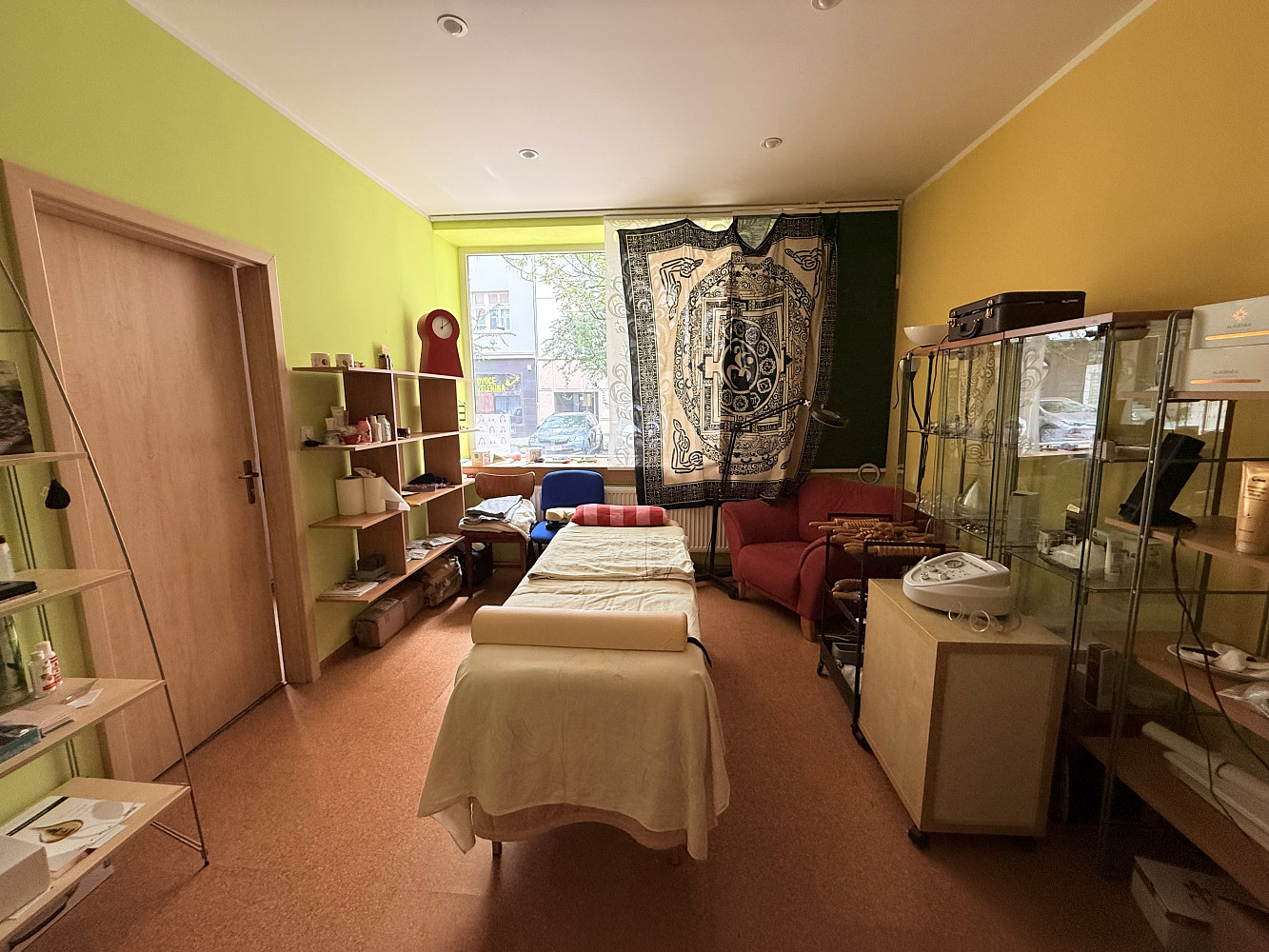 Pronájem obchodních prostor 30 m²