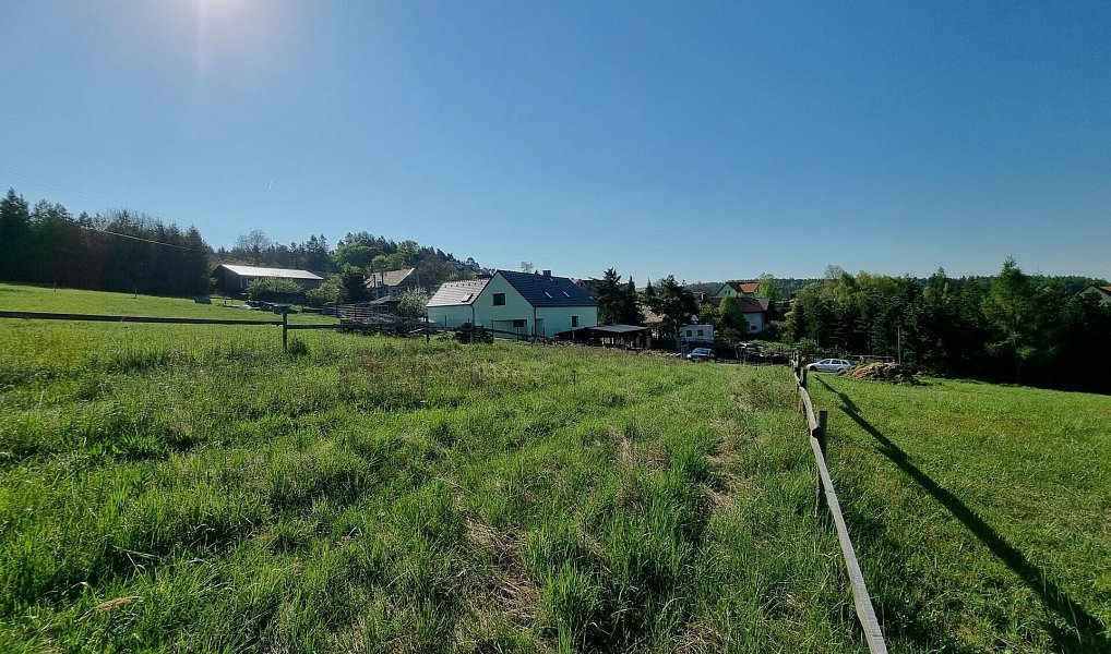 Prodej stavebního pozemku 2 183 m², Hluboš – náhled fotky 9