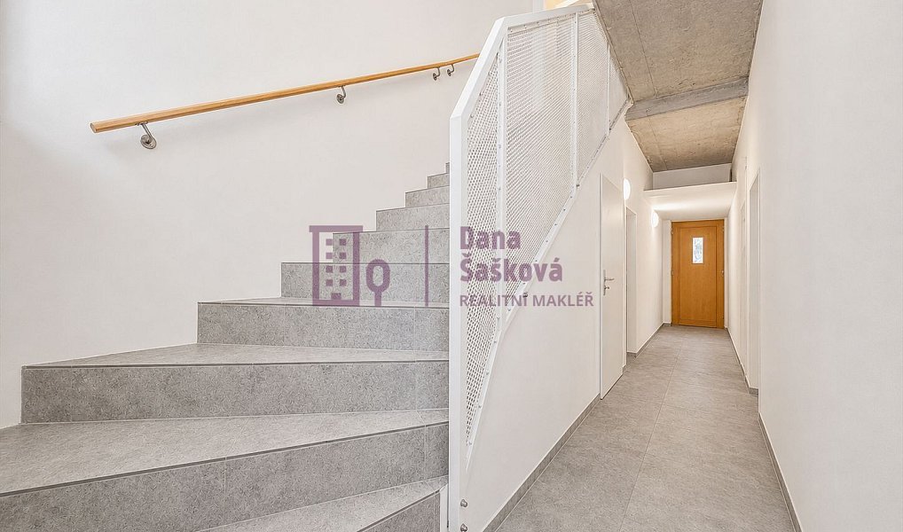 Pronájem bytu 2+kk 34 m², Jindřichův Hradec – náhled fotky 13
