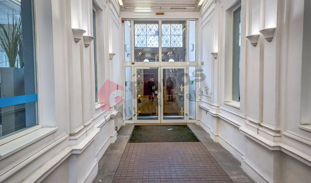 Pronájem obchodních prostor 92 m², Kolín – náhled fotky 8