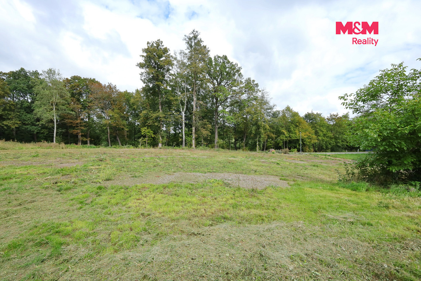 Prodej stavebního pozemku 1 060 m² – fotografie 5