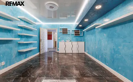 Prodej obchodních prostor 72 m², Konečná, Karlovy Vary - Rybáře