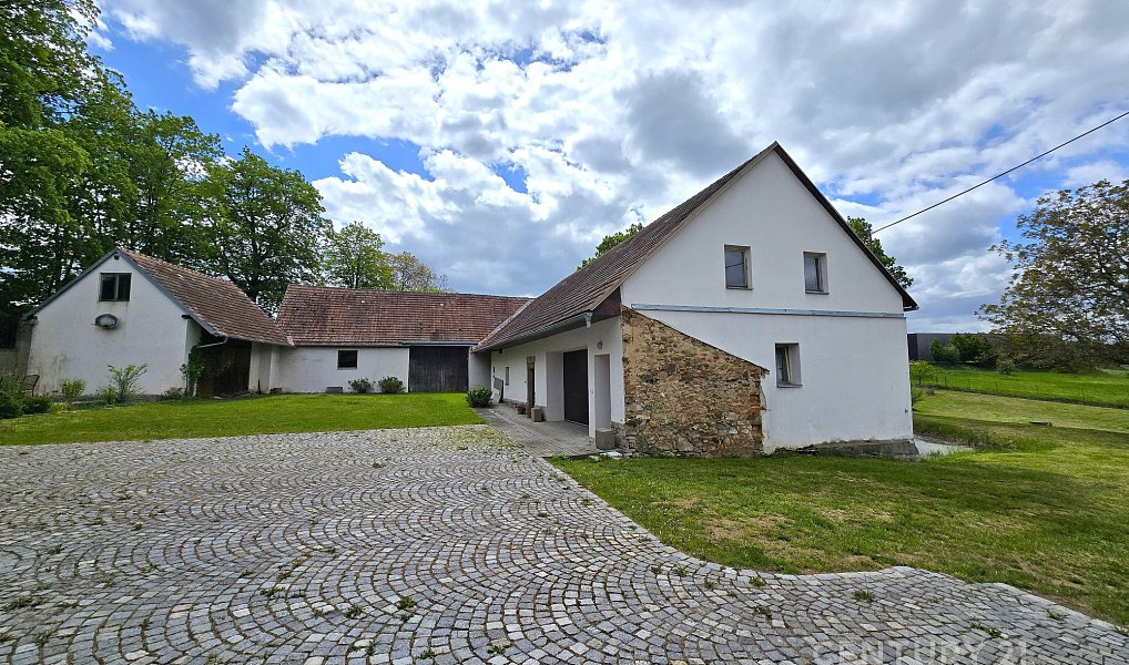 Prodej domu 310 m² s pozemkem 5 983 m², Bystřice – náhled fotky 8