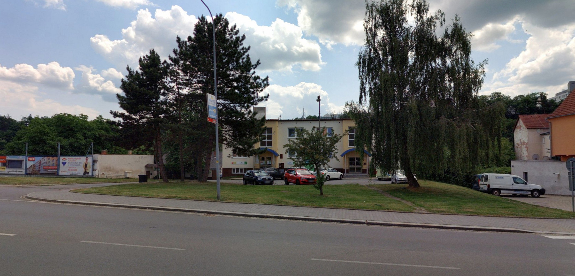 Prodej komerčního objektu (jiného typu) 1 360 m²