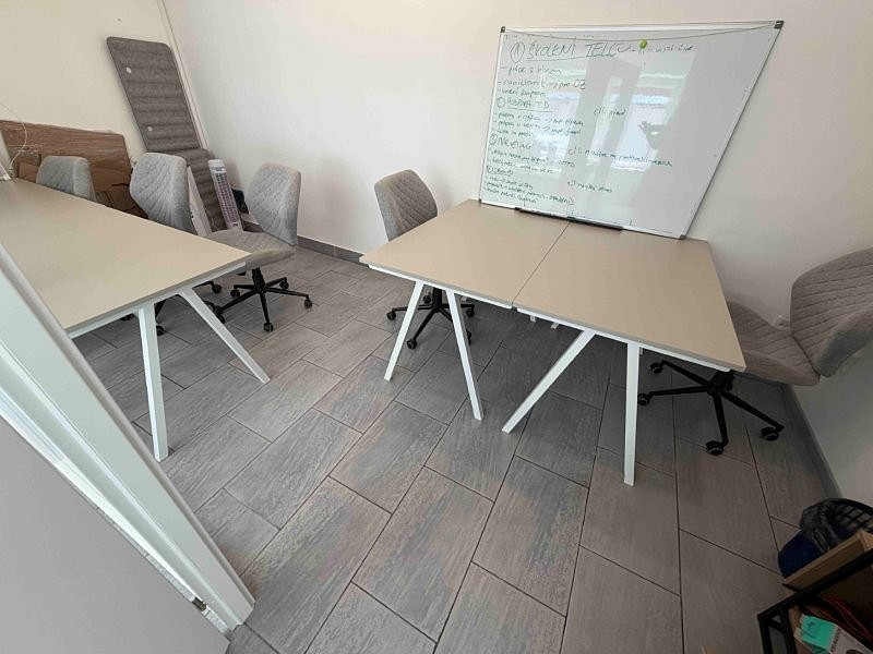 Pronájem kanceláře 60 m² – fotografie 3