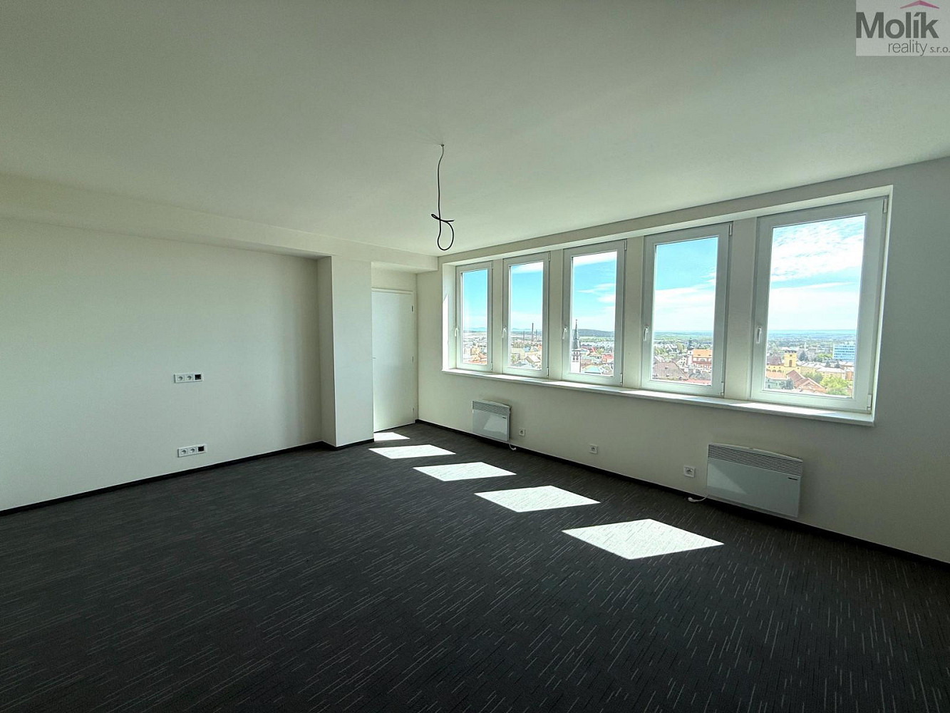Pronájem bytu 3+kk 97 m² – fotografie 4