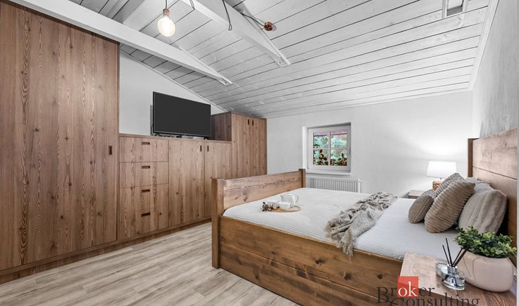 Prodej domu 650 m² s pozemkem 906 m², Strážné – náhled fotky 7