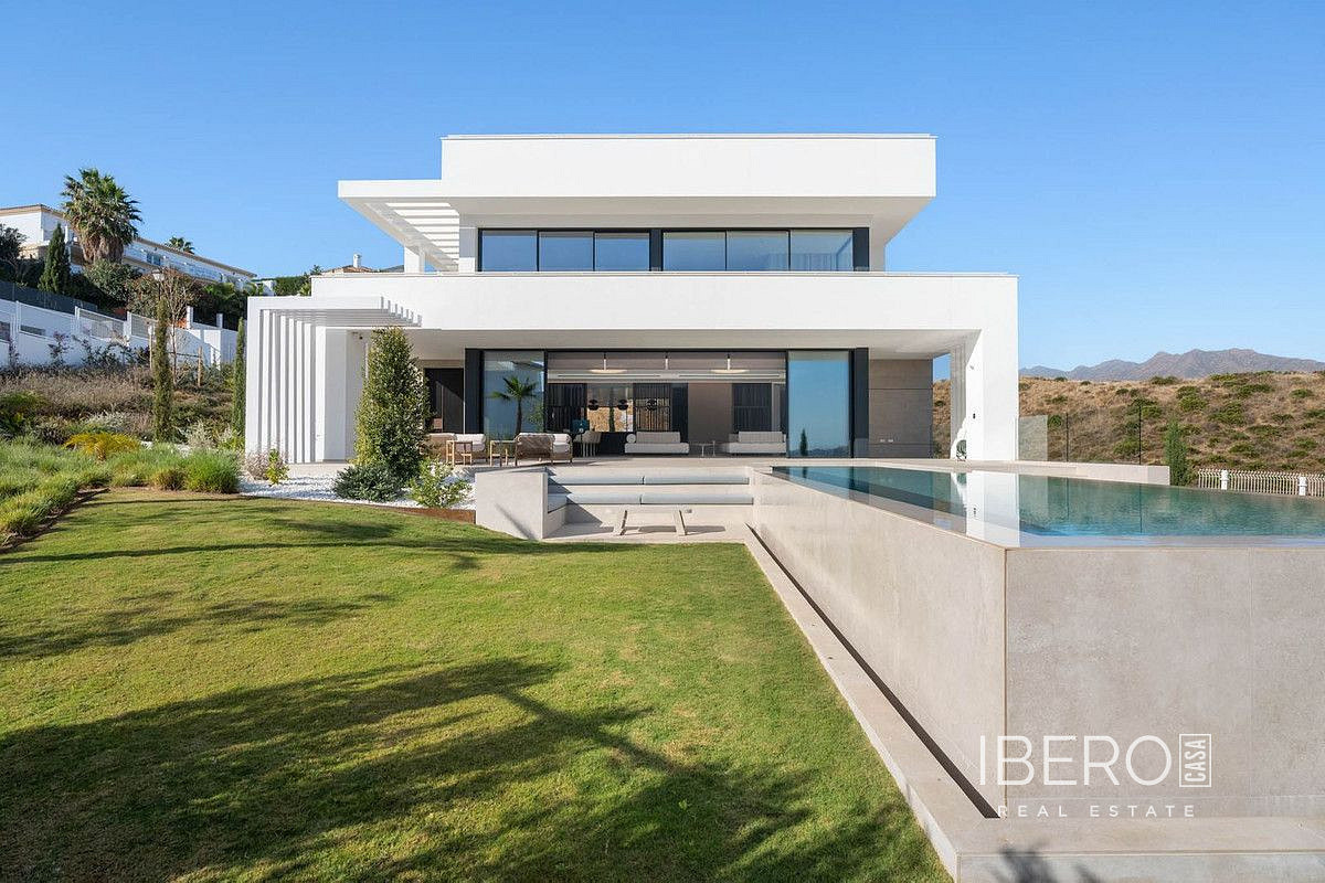Prodej domu 552 m² s pozemkem 1 116 m²