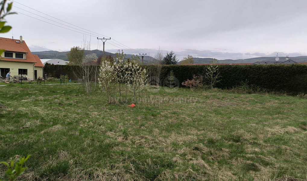 Prodej stavebního pozemku 875 m², Ostrov – náhled fotky 6