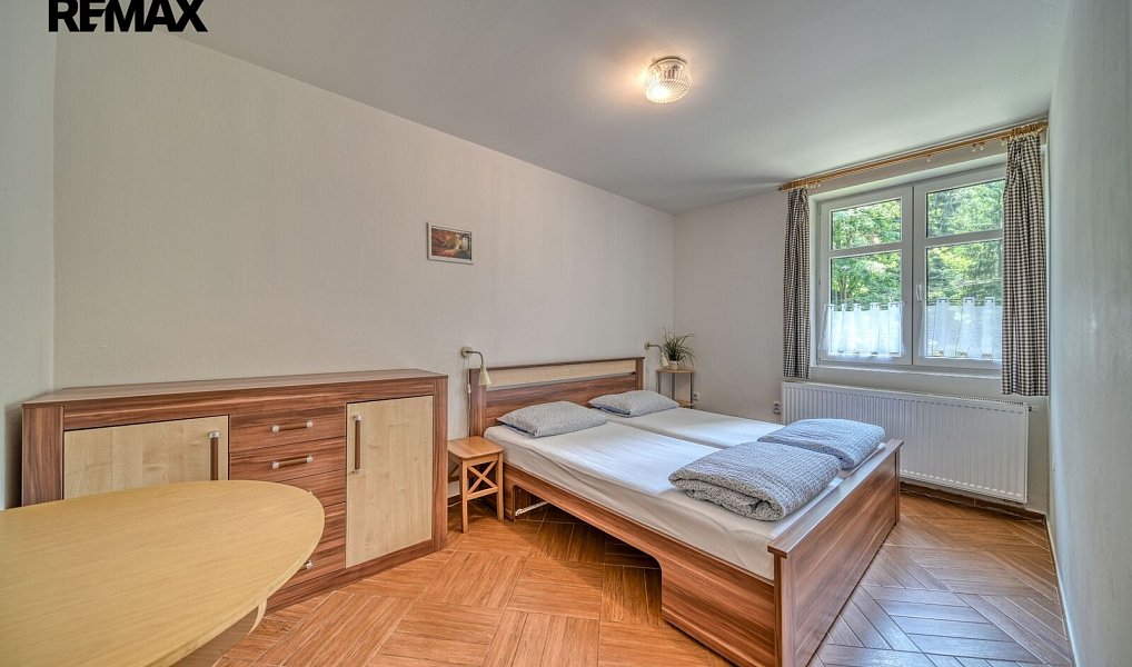 Prodej domu 215 m² s pozemkem 987 m², Radvanice – náhled fotky 13