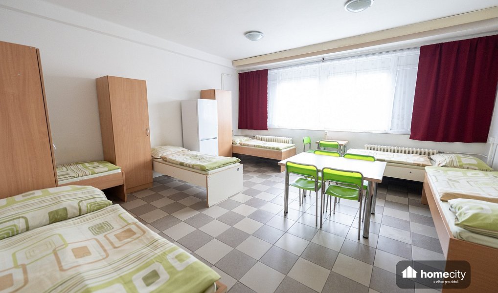 Prodej ubytovacího objektu 1 660 m², Hradec Králové – náhled fotky 26