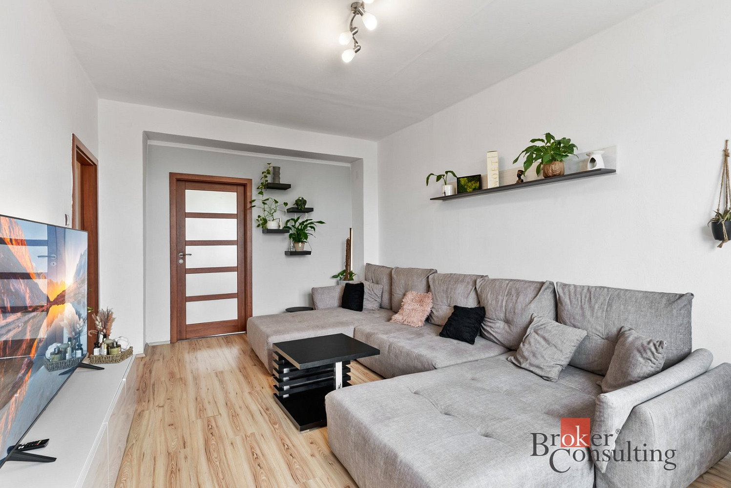 Prodej bytu 2+1 54 m² — photo 4