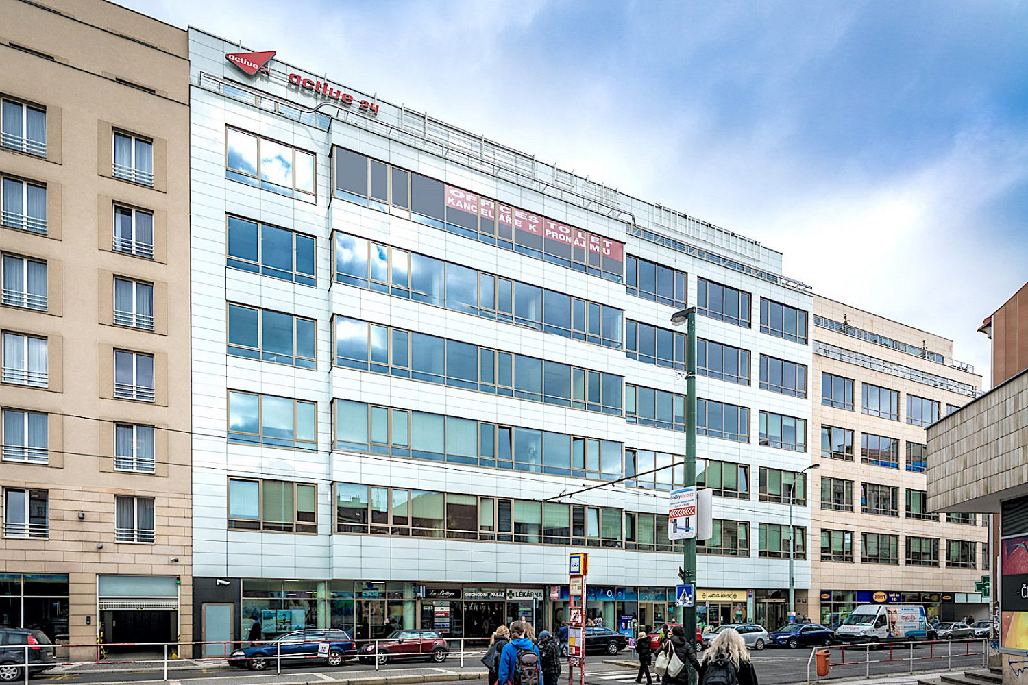 Pronájem kanceláře 233 m²